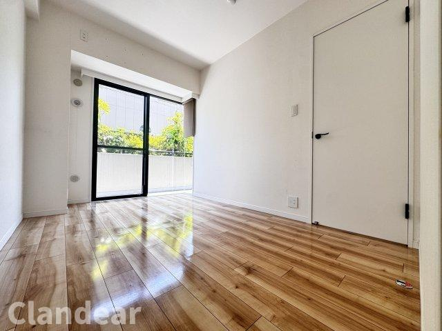 ヴェラハイツ松戸の洋室|ドキドキの新生活も、安心してスタート。ぴったりの住まいを見つけませんか？クランディアが一緒に住まい選びをサポートします‼　まずは、お気軽にお問合せください　＃クランディア