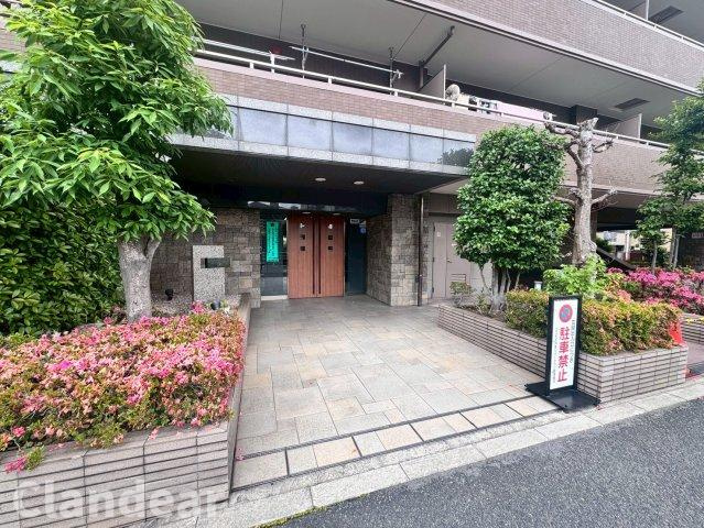 コスモ平井南リバータウンのエントランス|ドキドキの新生活も、安心してスタート。ぴったりの住まいを見つけませんか？クランディアが一緒に住まい選びをサポートします‼　まずは、お気軽にお問合せください　＃クランディア