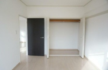 【収納】 | テラス鷺宮 | クローゼット完備。