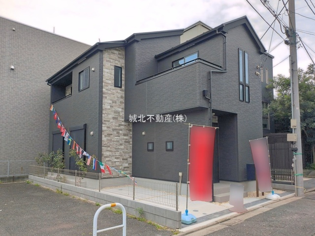 練馬区石神井台4丁目 限定1棟の外観|西武新宿線「武蔵関」駅まで徒歩12分
小学校や幼稚園、保育園が近く子育てしやすい住環境