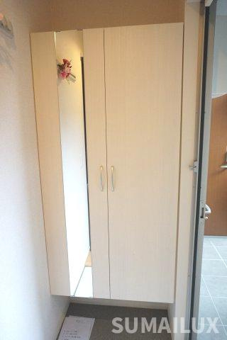 アルバ日吉の玄関