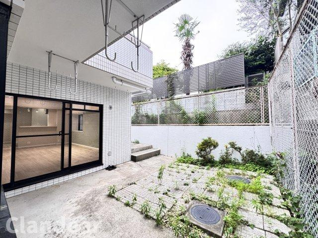 ベルシェ松戸Ⅴ１の庭|ドキドキの新生活も、安心してスタート。ぴったりの住まいを見つけませんか？クランディアが一緒に住まい選びをサポートします‼　まずは、お気軽にお問合せください　＃クランディア