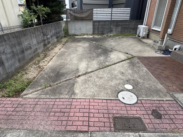 明石市魚住町住吉４丁目戸建の駐車場