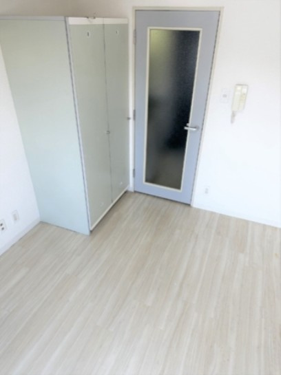 市川市新井３丁目の賃貸マンションの居間・リビング