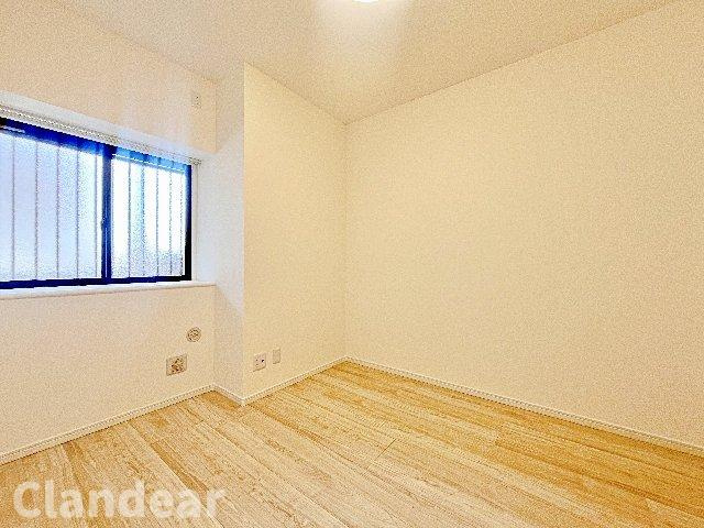 ベルドゥムール草加中央東の洋室|ドキドキの新生活も、安心してスタート。ぴったりの住まいを見つけませんか？クランディアが一緒に住まい選びをサポートします‼　まずは、お気軽にお問合せください　＃クランディア
