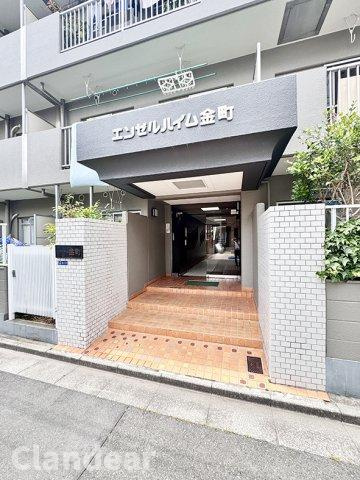 エンゼルハイム金町のエントランス|ドキドキの新生活も、安心してスタート。ぴったりの住まいを見つけませんか？クランディアが一緒に住まい選びをサポートします‼　まずは、お気軽にお問合せください　＃クランディア