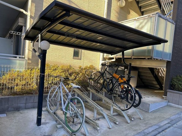 レオネクスト南新宿の駐車場
