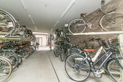 アクアコートの駐車場