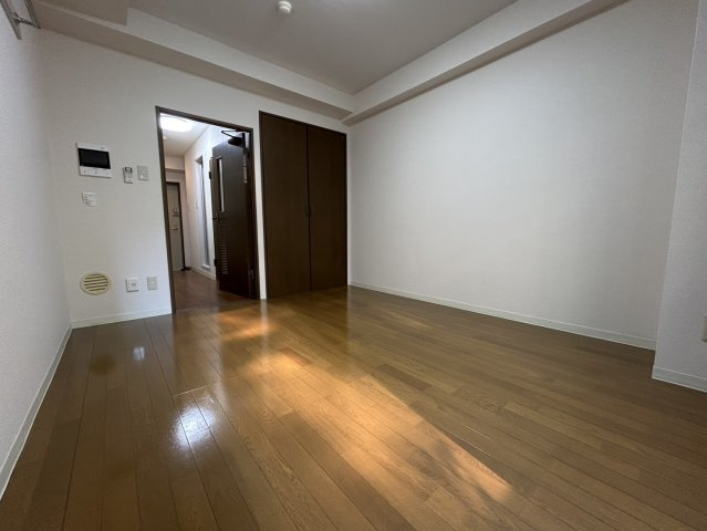 ラルミエール　ヴィスポワールの洋室|★明るいフローリングのお部屋です★
