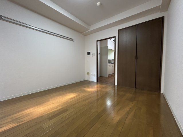 ラルミエール　ヴィスポワールの寝室|★明るいフローリングのお部屋です★