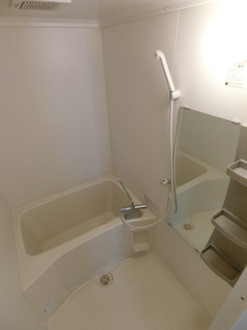 グランシャリオ堀川C棟の浴室