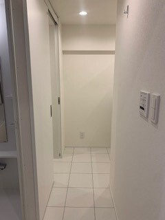 秀和第二南平台レジデンスの玄関