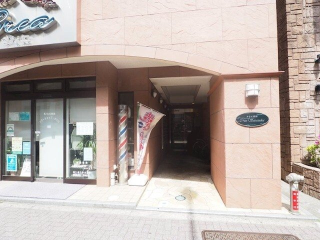 クリエ笹塚のエントランス