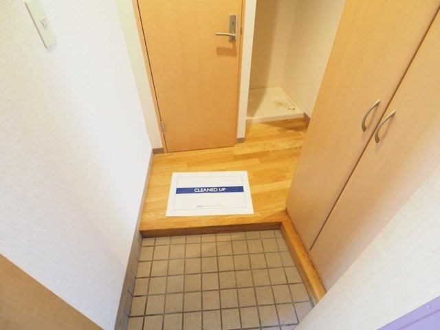 クリエ笹塚の玄関