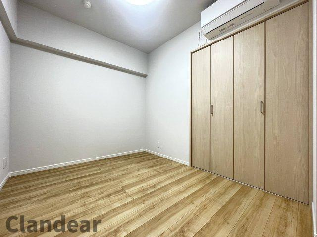 綾瀬プルミエの洋室|ドキドキの新生活も、安心してスタート。ぴったりの住まいを見つけませんか？クランディアが一緒に住まい選びをサポートします‼　まずは、お気軽にお問合せください　＃クランディア