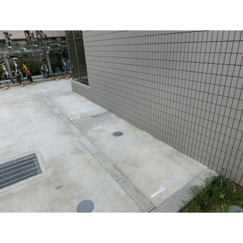 ベルク経堂壱番館の駐車場