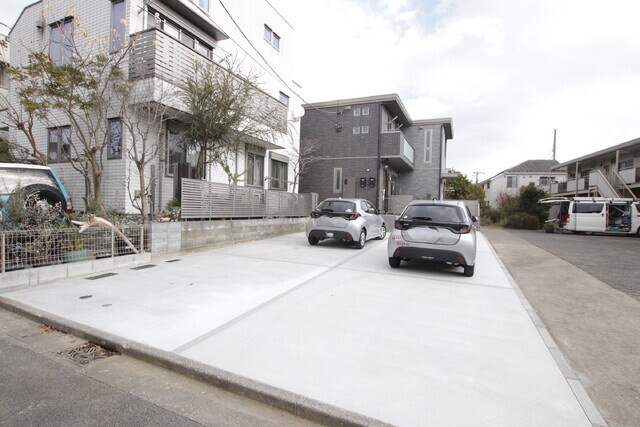 Ｃｈａｌｅｕｒ　Ｆｕｋａｓａｗａの駐車場