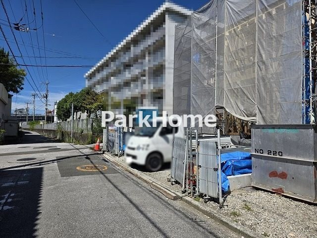 高知市新田町　②　新築戸建ての前面道路含む現地写真