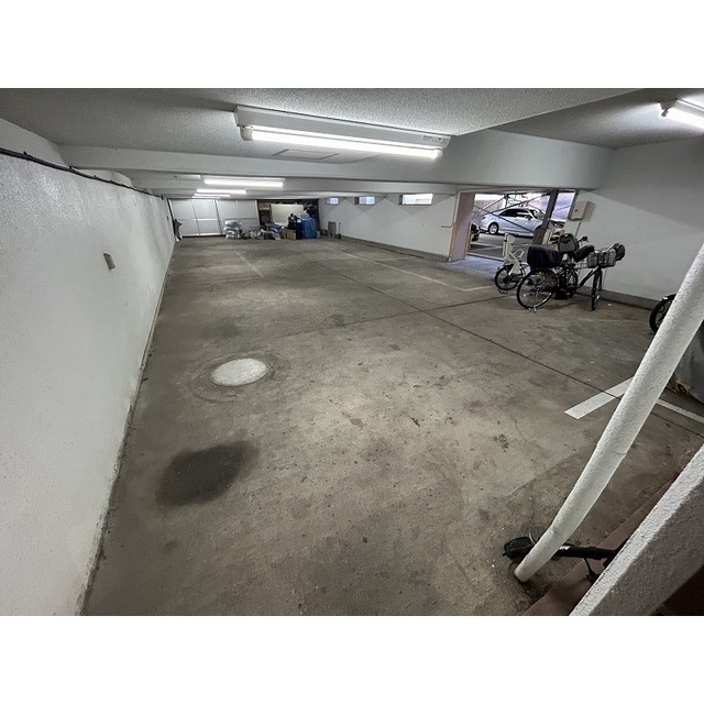 日建ハイツの駐車場