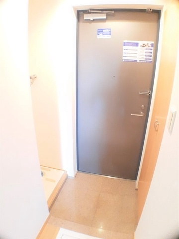 レジディア島津山の玄関