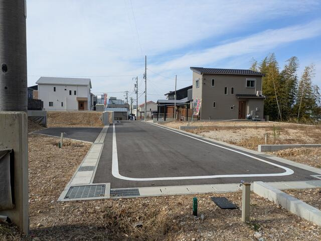 【トーヨーホーム売主/売土地】瀬戸市坂上町Ⅳ H区画の前面道路含む現地写真|現地土地写真
前面道路　道路幅6ｍ