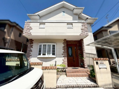 【玄関】 | 羽衣２丁目　中古一戸建 | ☆和室ございます☆一息つく時の癒しの空間や客間にも使えますね！