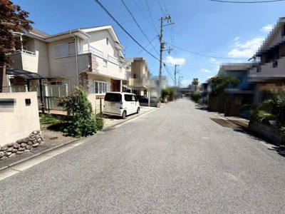 【周辺】 | 羽衣２丁目　中古一戸建 | すっきりとした玄関は来客時も好印象です！シューズボックスありますよ♪玄関周りもスッキリ片付きますね！ 
