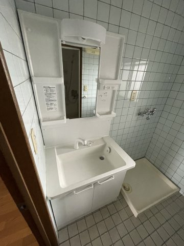 グレイス稲城の洗面所