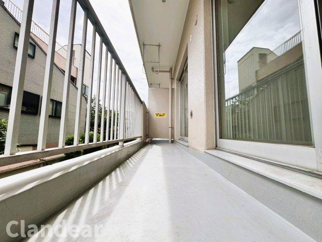 カエサル西尾久のバルコニー|ドキドキの新生活も、安心してスタート。ぴったりの住まいを見つけませんか？クランディアが一緒に住まい選びをサポートします‼　まずは、お気軽にお問合せください　＃クランディア