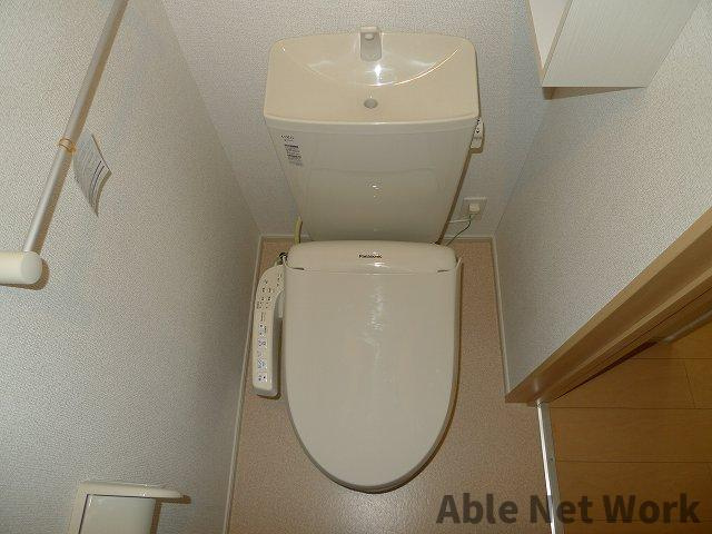 アルファードBのトイレ|温水洗浄便座
