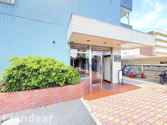 ダイアパレス金町第一のエントランス|ドキドキの新生活も、安心してスタート。ぴったりの住まいを見つけませんか？クランディアが一緒に住まい選びをサポートします‼　まずは、お気軽にお問合せください　＃クランディア