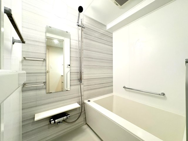 ダイアパレス金町第一の浴室|ドキドキの新生活も、安心してスタート。ぴったりの住まいを見つけませんか？クランディアが一緒に住まい選びをサポートします‼　まずは、お気軽にお問合せください　＃クランディア