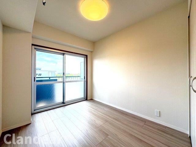 ダイアパレス金町第一の洋室|ドキドキの新生活も、安心してスタート。ぴったりの住まいを見つけませんか？クランディアが一緒に住まい選びをサポートします‼　まずは、お気軽にお問合せください　＃クランディア