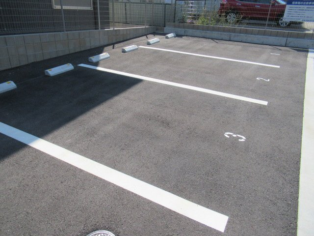 Ｋ’sハピネスの駐車場
