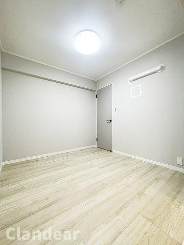 関屋ステーションハイツの洋室|ドキドキの新生活も、安心してスタート。ぴったりの住まいを見つけませんか？クランディアが一緒に住まい選びをサポートします‼　まずは、お気軽にお問合せください　＃クランディア