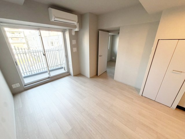 TOPAZ江坂の居間・リビング