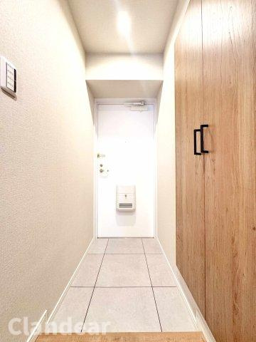 リーベ・パトリー椿の玄関|ドキドキの新生活も、安心してスタート。ぴったりの住まいを見つけませんか？クランディアが一緒に住まい選びをサポートします‼　まずは、お気軽にお問合せください　＃クランディア