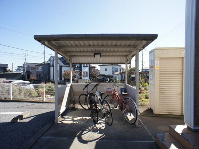 【その他共用部分】 | マロニエハイツⅠ | 屋根付きの駐輪場があります♪