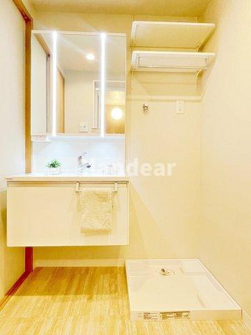 タウンハイツ亀有2号棟の独立洗面台|ドキドキの新生活も、安心してスタート。ぴったりの住まいを見つけませんか？クランディアが一緒に住まい選びをサポートします‼　まずは、お気軽にお問合せください　＃クランディア