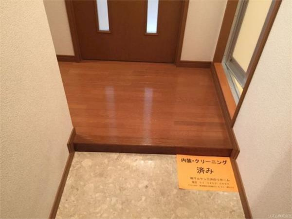 サンテミリオン千鳥町の玄関