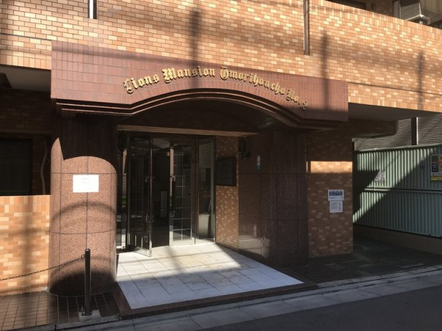 ライオンズマンション大森本町第二のエントランス