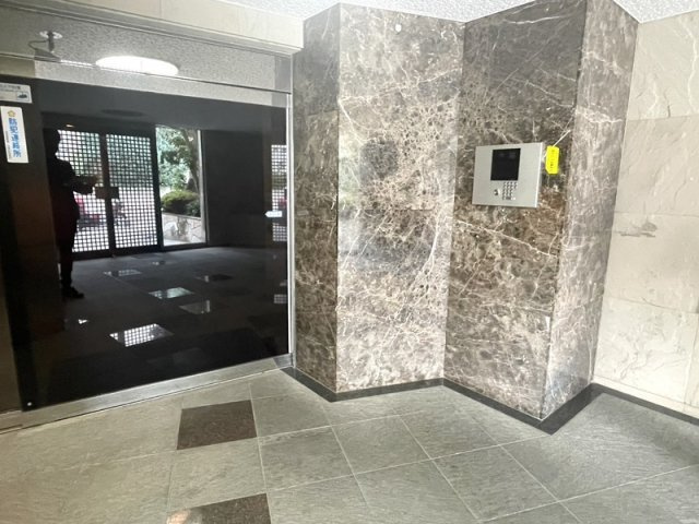 アルコム東山のロビー