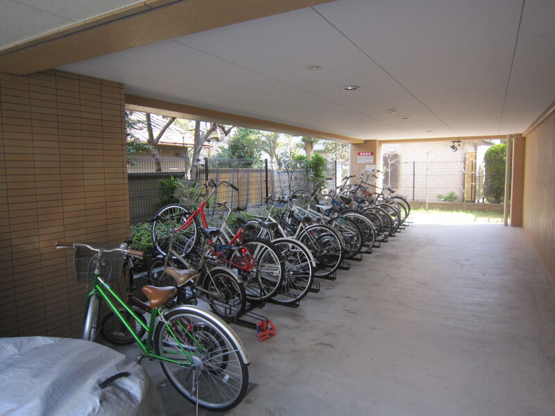 デュオ・スカーラ学芸大学の駐車場