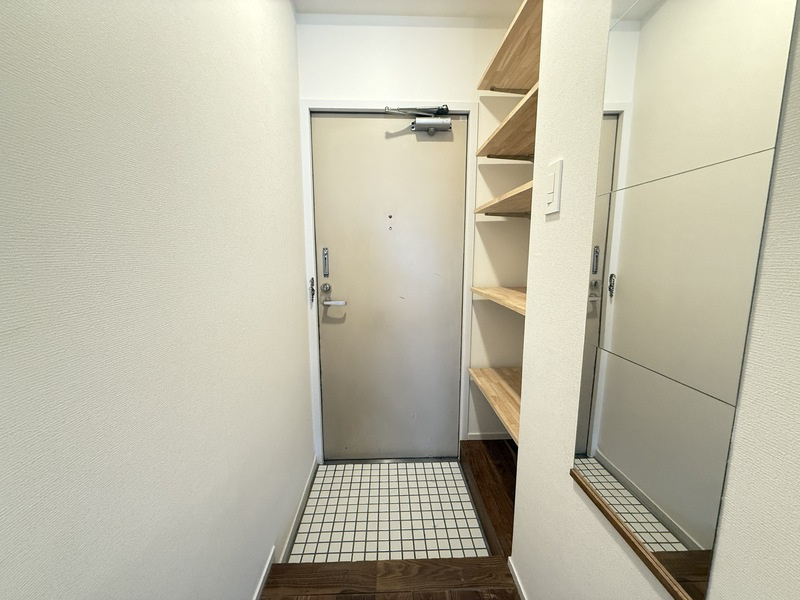 ライオンズガーデン池田山の玄関