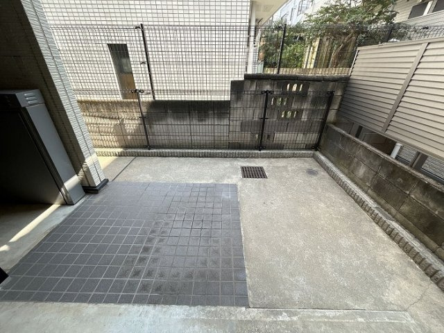 レオパレス田園調布Ｂの駐車場