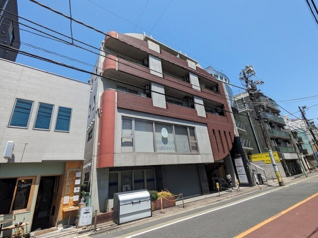 コート鷹番 B1