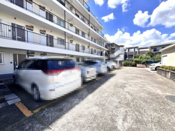 ライオンズマンション西新井の駐車場|ドキドキの新生活も、安心してスタート。ぴったりの住まいを見つけませんか？クランディアが一緒に住まい選びをサポートします‼　まずは、お気軽にお問合せください　＃クランディア