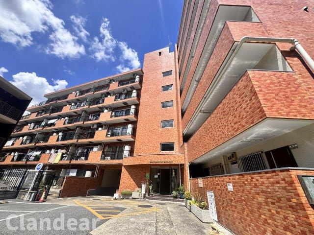 ライオンズマンション西新井の外観|ドキドキの新生活も、安心してスタート。ぴったりの住まいを見つけませんか？クランディアが一緒に住まい選びをサポートします‼　まずは、お気軽にお問合せください　＃クランディア