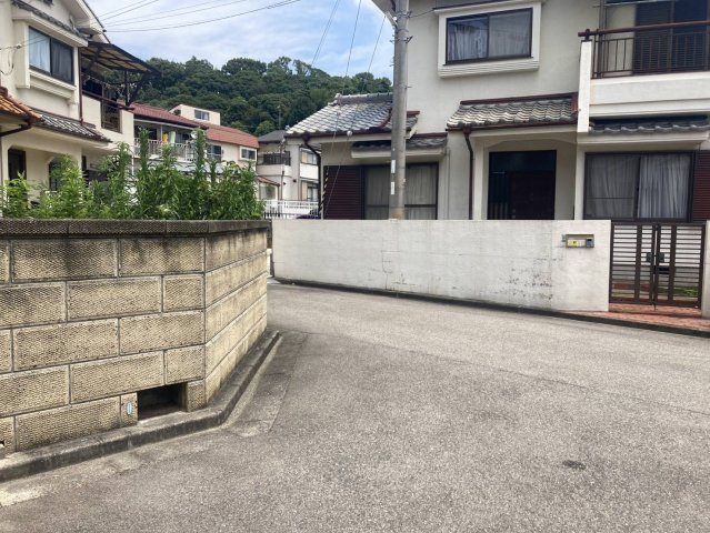 【前面道路含む現地写真】の画像