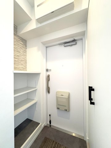 ライオンズマンション西新井の玄関
